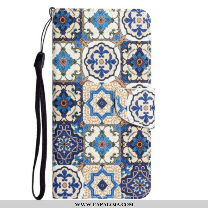 Capa Folio Para iPhone 15 De Cordão Patchwork Azul Com Alça